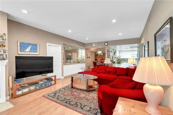 10511 Ashton #101, Los Angeles, CA 90024
