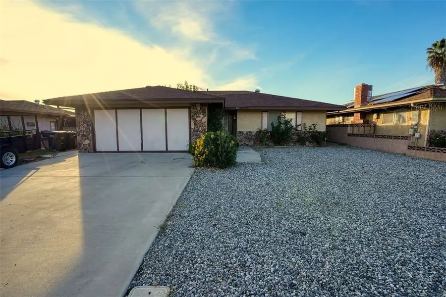 975 Malaga Place, Hemet, CA 92543 - Image #2