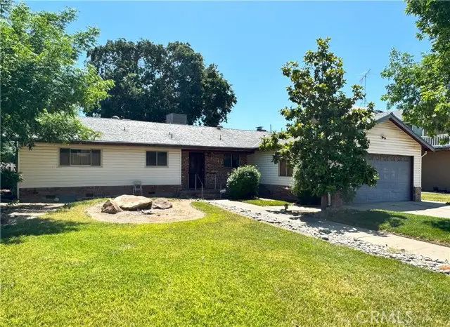 1041 Golden Gate Avenue, Dos Palos, CA 93620 - #1