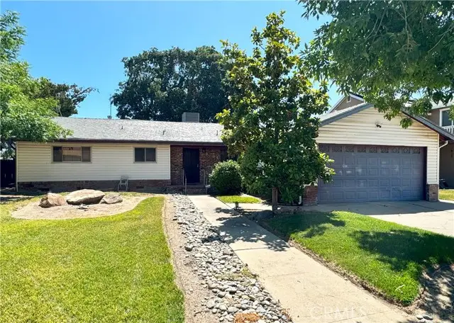 1041 Golden Gate Avenue, Dos Palos, CA 93620 - #2