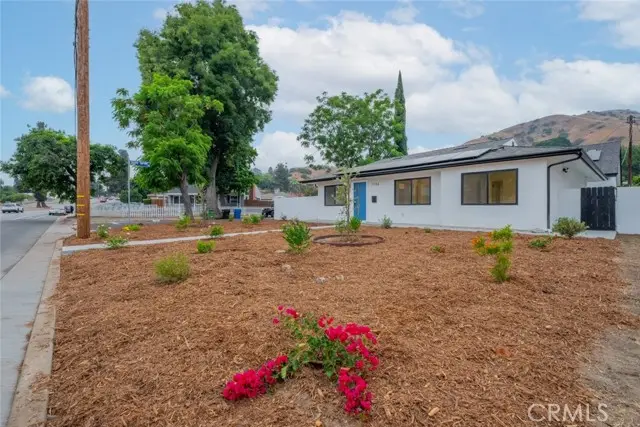 7734 N Glenoaks Boulevard, Burbank, CA 91504 - Image #2