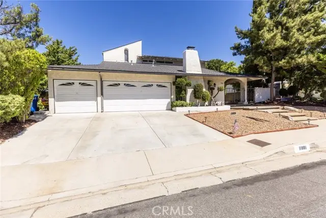 11801 Thunderbird Avenue, Porter Ranch, CA 91326 - #2