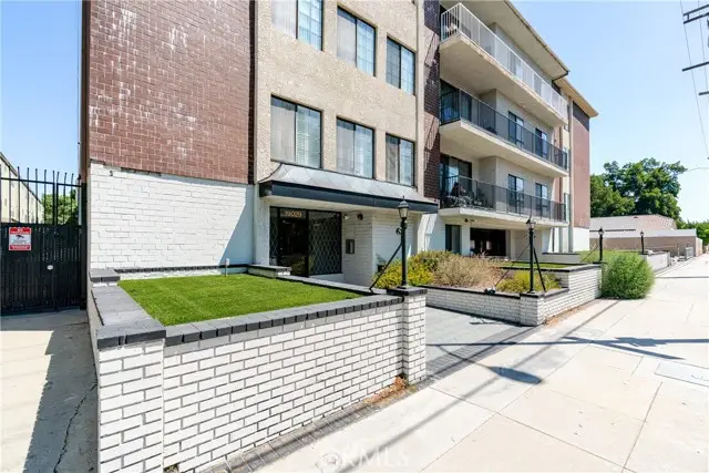 19029 Nordhoff Street #108, Northridge, CA 91324 - Image #2