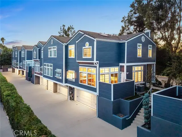 18854 Hatteras, Tarzana, CA 91356 - Image #1