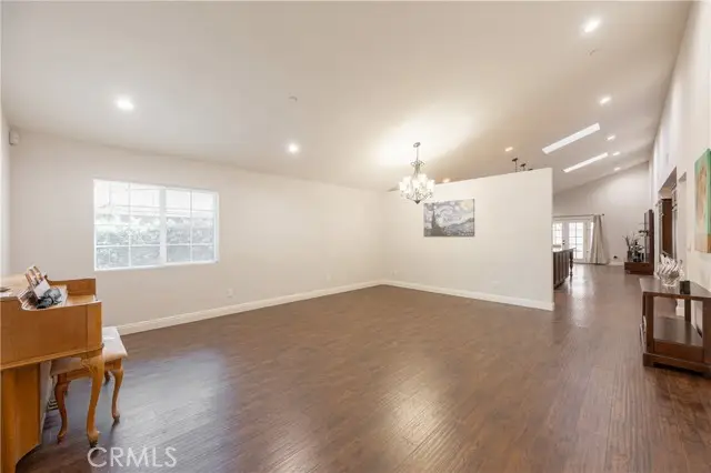 7449 Alabama Avenue, Canoga Park, CA 91303 - Image #3