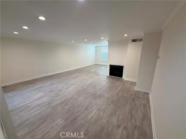 9689 Via Torino, Burbank, CA 91504 - Image #2