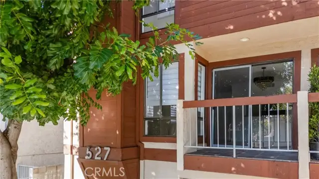 527 E Elmwood, Burbank, CA 91501 - Image #2