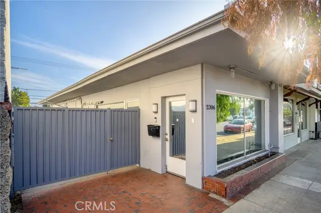 2304 W Burbank Boulevard, Burbank, CA 91506 - Image #2