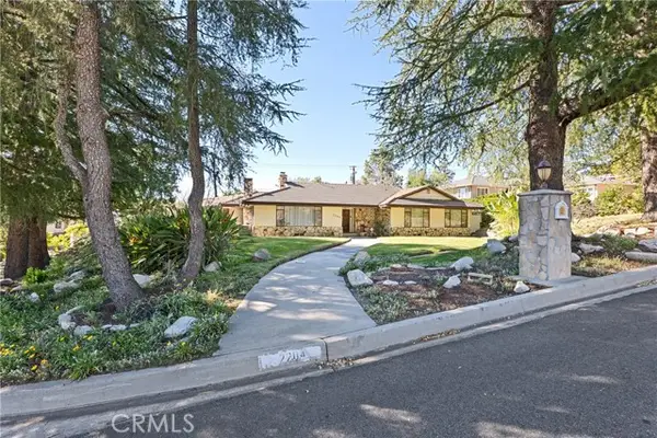 2204 San Gorgonio Road, La Canada Flintridge, CA 91011