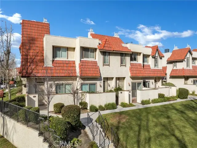 17951 River Circle #3, Canyon Country, CA 91387 - Image #1