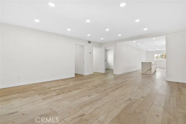 11753 Blythe, North Hollywood, CA 91605 - #2