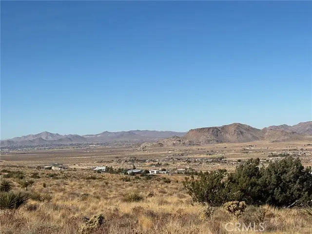 21 Luna Mountain Road, Apple Valley, CA 92308 - Image #3