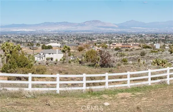 3 Cygnet, Phelan, CA 92371