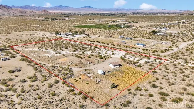30229 Bourbon Road, Lucerne Valley, CA 92356 - Image #2