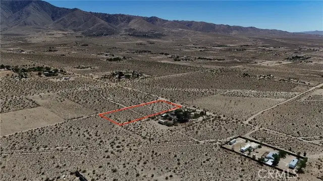 9821 Ivanhoe Road, Lucerne Valley, CA 92356 - #3
