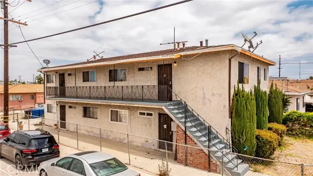 333 W D Street, Wilmington, CA 90744 - Image #1