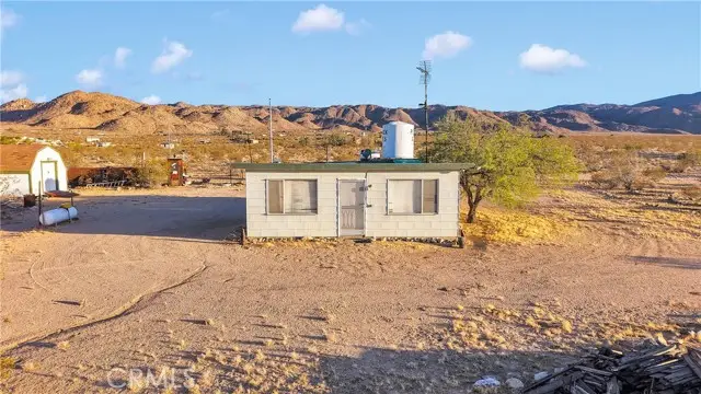 5457 Larrea Road, Landers, CA 92285 - Image #3