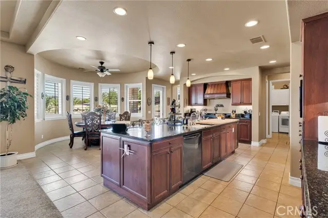 12075 Lamplighter Lane, Oak Hills, CA 92344 - Image #2