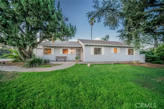 1037 W Sunset Drive, Redlands, CA 92373 - Image #1