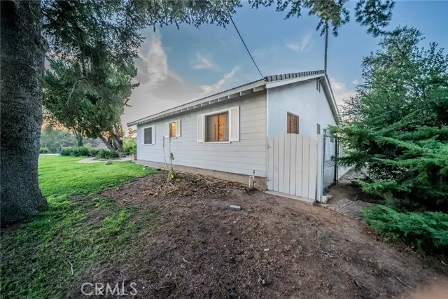 1037 W Sunset Drive, Redlands, CA 92373 - Image #3