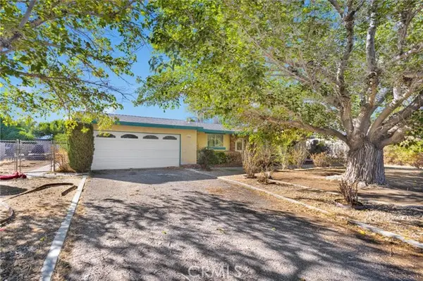 12566 Iroquois Road, Apple Valley, CA 92308