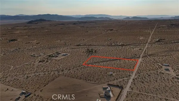 766 Quail Bush Road, Big Bear City, CA 92285