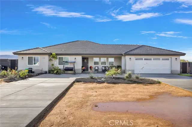 21533 Del Oro Road, Apple Valley, CA 92307 - Image #1