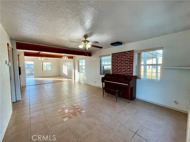 11362 5th, Hesperia, CA 92345 - Image #3