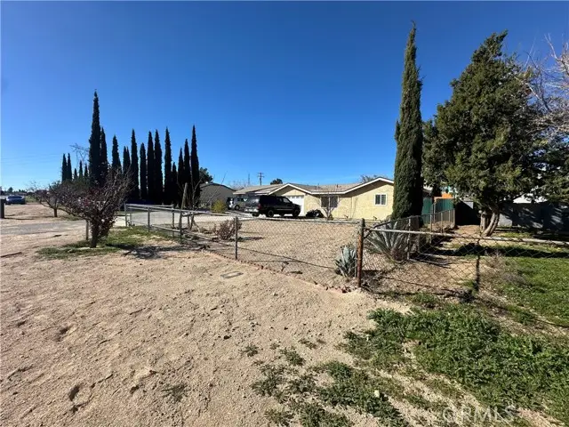 10070 Pyrite, Hesperia, CA 92345 - Image #3