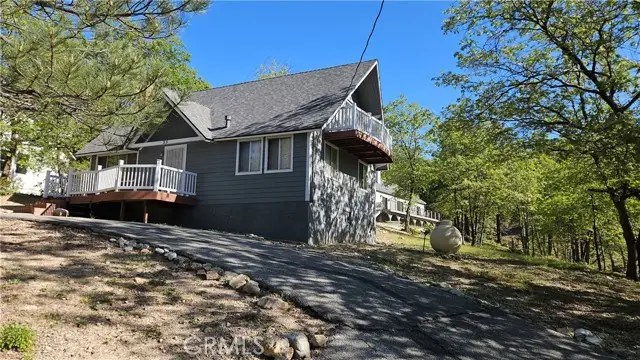 25 Manzanita, Running Springs, CA 92382 - #2