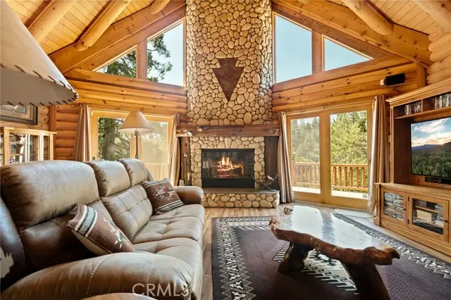 27492 Cedarwood Court, Lake Arrowhead, CA 92352 - Image #1