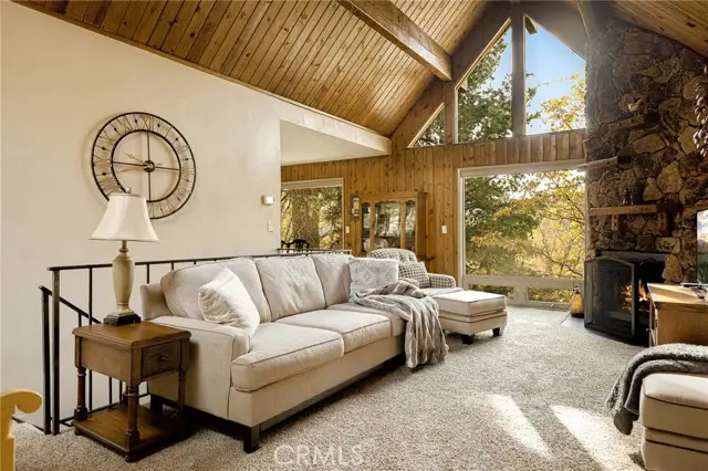 26495 Walnut Hills Drive, Lake Arrowhead, CA 92391 - Image #2