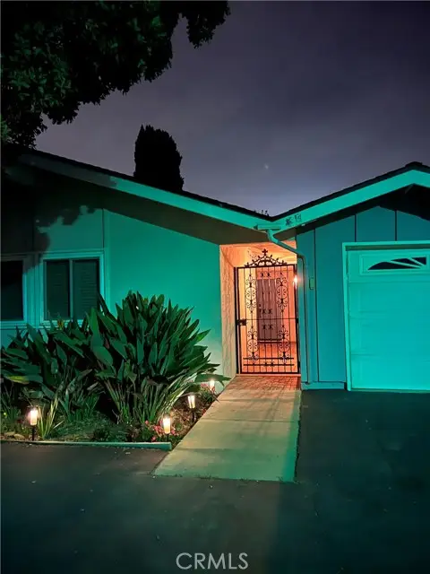 2486 Napoli Way, Costa Mesa, CA 92627