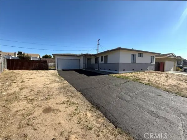 565 S Pampas Ave, Rialto, CA 92376