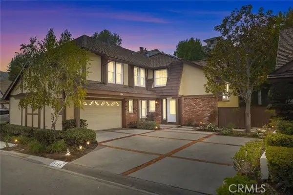 5984 E Avenida La Vida, Anaheim, CA 92807