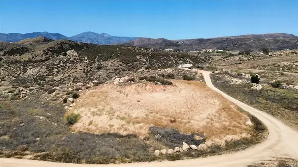 25049 El Toro Road, Lake Elsinore, CA 92532