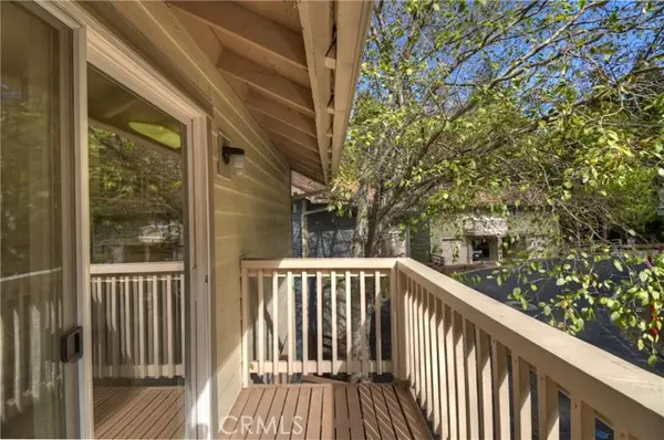 142 Rockledge Lane, Lake Arrowhead, CA 92352