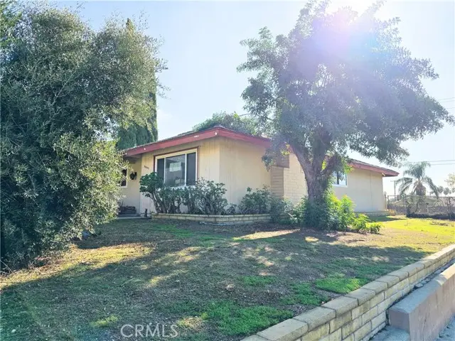 25845 Holly Vista, San Bernardino, CA 92404 - Image #2
