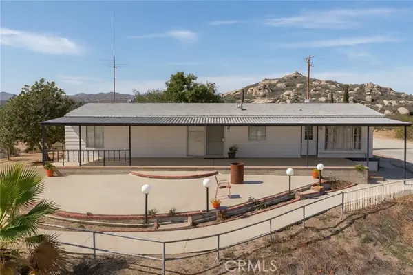 1020 Clayton, Perris, CA 92570