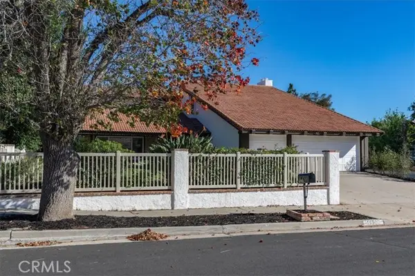 10900 Remmet Avenue, Chatsworth (los Angeles), CA 91311