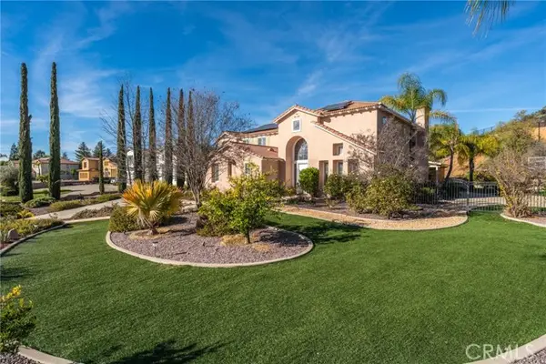 952 Creek View, Redlands, CA 92373