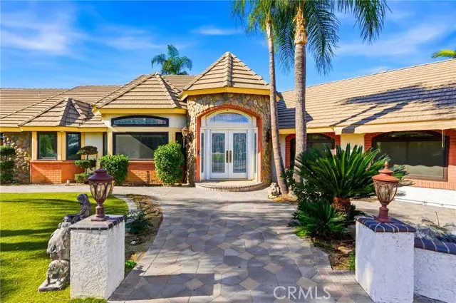 16575 Bonanza Dr, Riverside, CA 92504 - Image #2