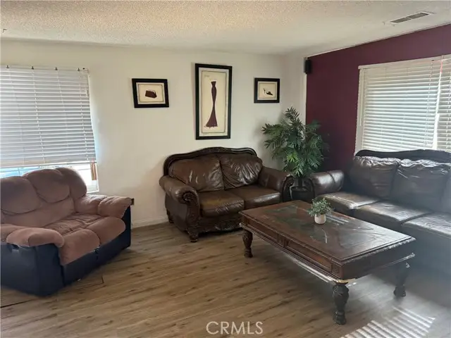 122 E Bowen, Perris, CA 92571 - #3