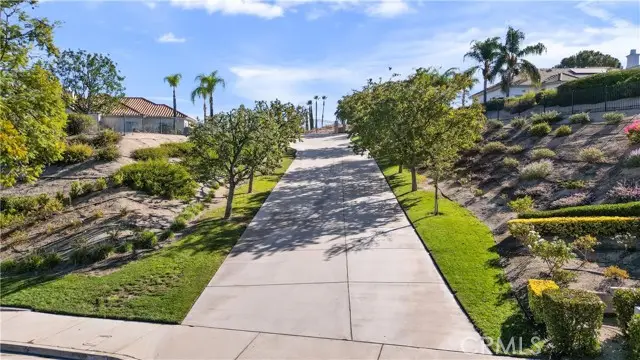 6204 Claridge Drive, Riverside, CA 92506 - Image #2
