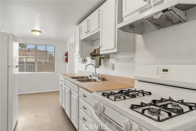 533 Jackson Street, Colton, CA 92334 - #3