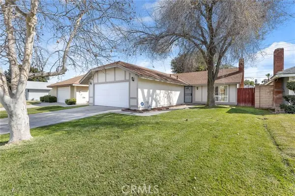 832 Smallwood, Colton, CA 92324