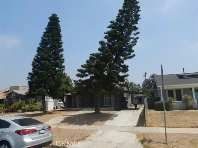 4242 Kenwood Avenue, Los Angeles, CA 90037 - Image #2