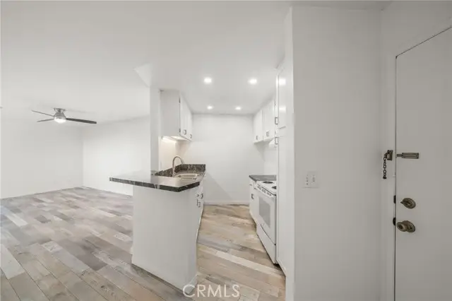 650 The Village #106, Redondo Beach, CA 90277 - Image #2