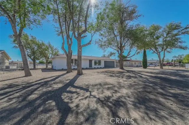 13193 Algonquin Road, Apple Valley, CA 92308 - Image #1