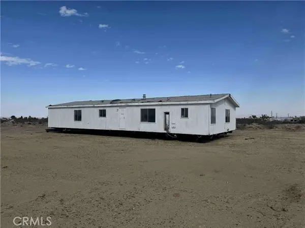 5520 Luna Road, Phelan, CA 92371